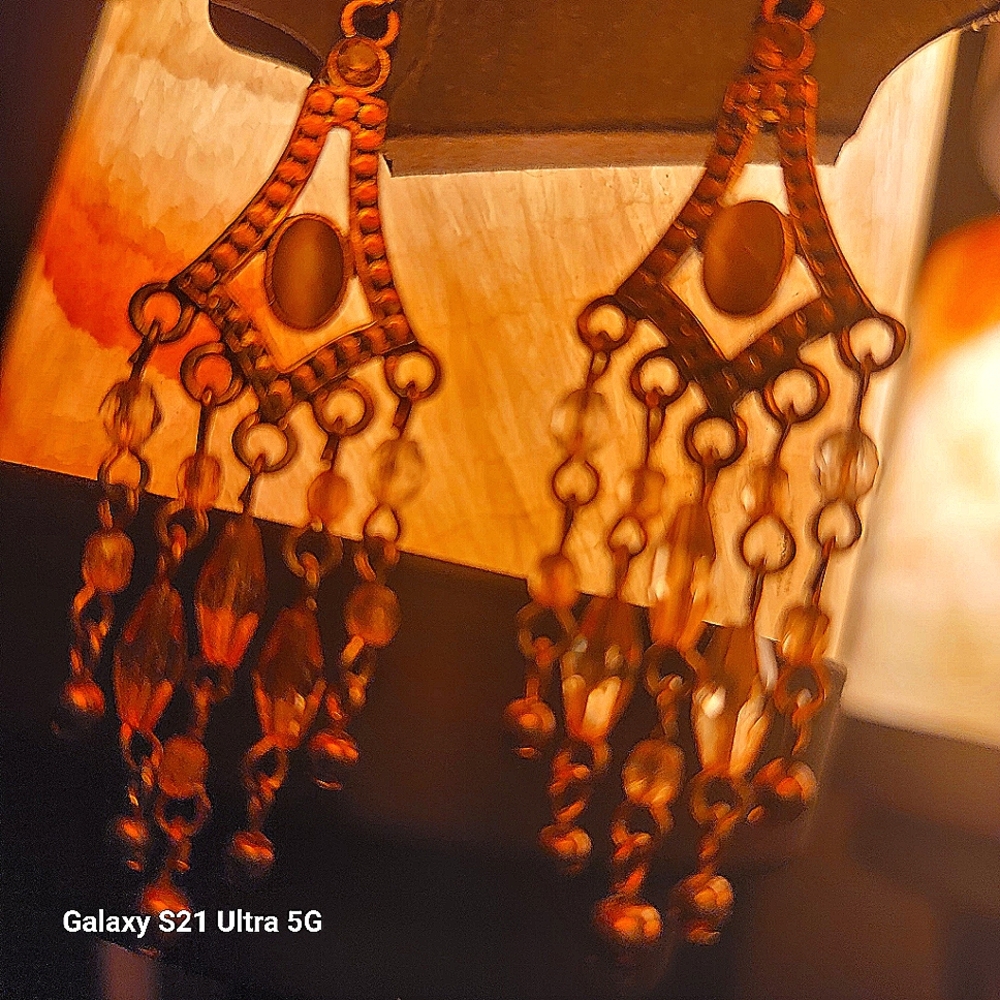 Fall beautiful Crystal beaded earrings  ✨ - Picture 3 of 6